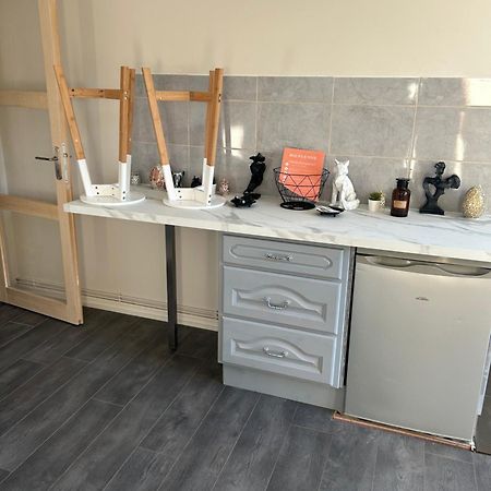 Appartement 2 Mesnils-sur-Iton Esterno foto